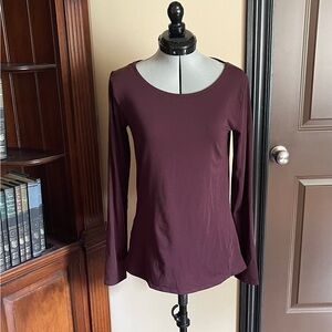EUC Athleta Burgandy Open Back Workout Long Sleeve Top